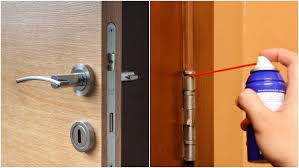 Cara Mengatasi Engsel Pintu Berdecit Yang Bikin Kaget